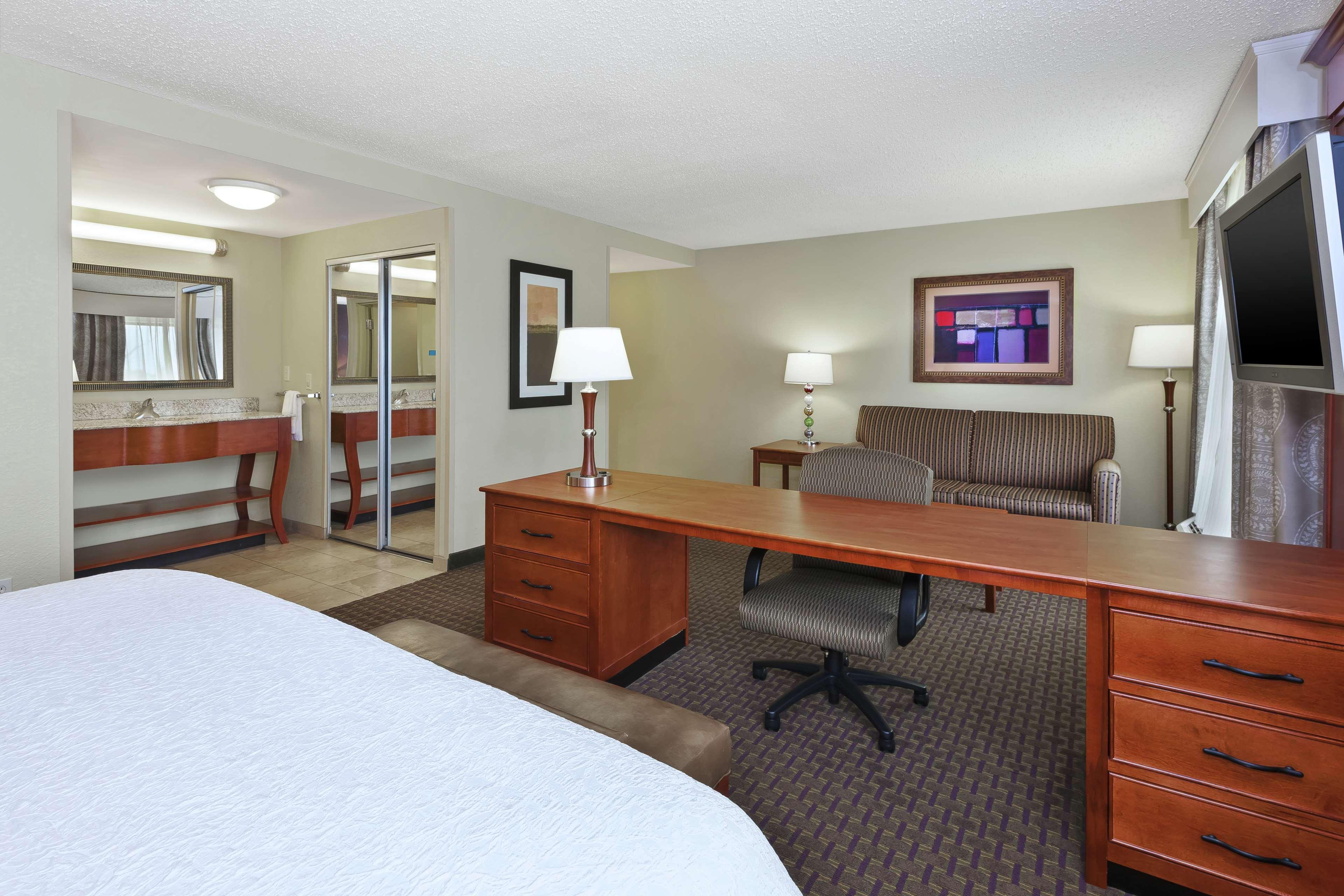 Hampton Inn & Suites Grand Rapids-Airport 28Th St Cascade Bagian luar foto