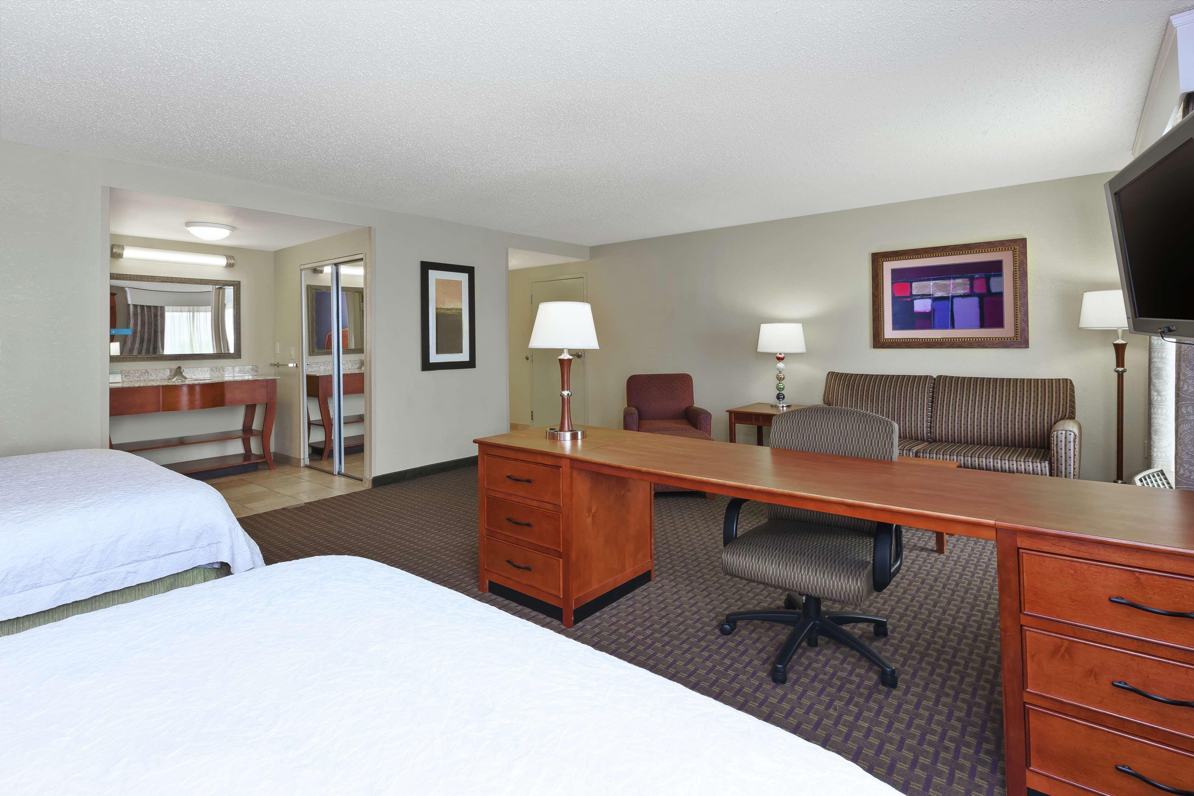 Hampton Inn & Suites Grand Rapids-Airport 28Th St Cascade Bagian luar foto