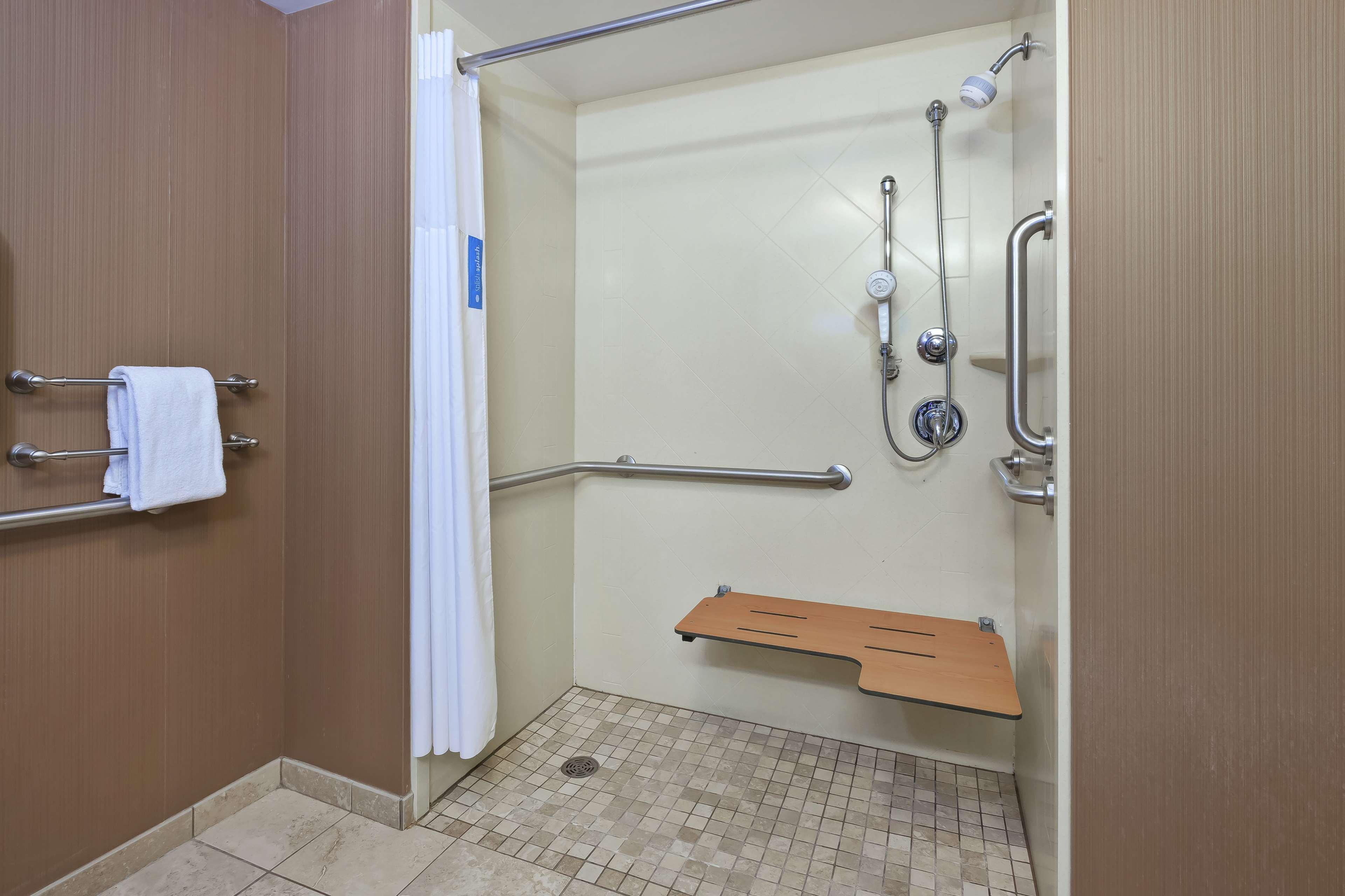 Hampton Inn & Suites Grand Rapids-Airport 28Th St Cascade Bagian luar foto