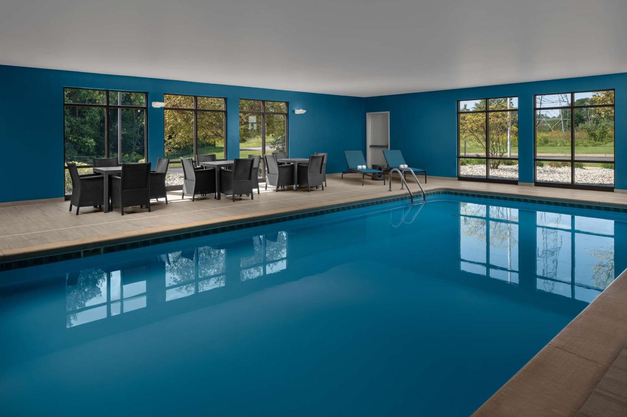 Hampton Inn & Suites Grand Rapids-Airport 28Th St Cascade Bagian luar foto