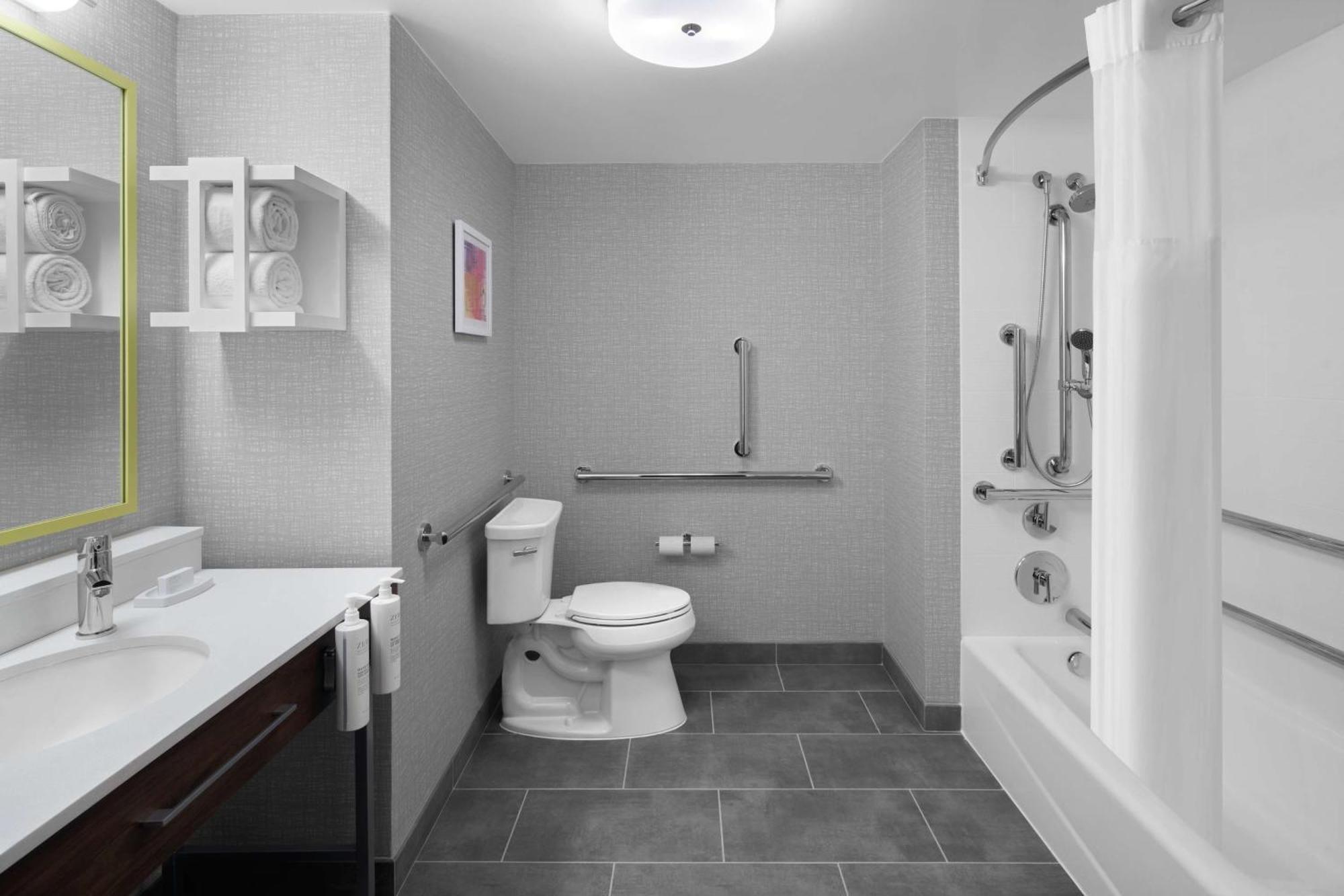 Hampton Inn & Suites Grand Rapids-Airport 28Th St Cascade Bagian luar foto
